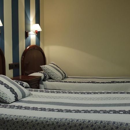Hostal Ana Belen Madrid Eksteriør billede