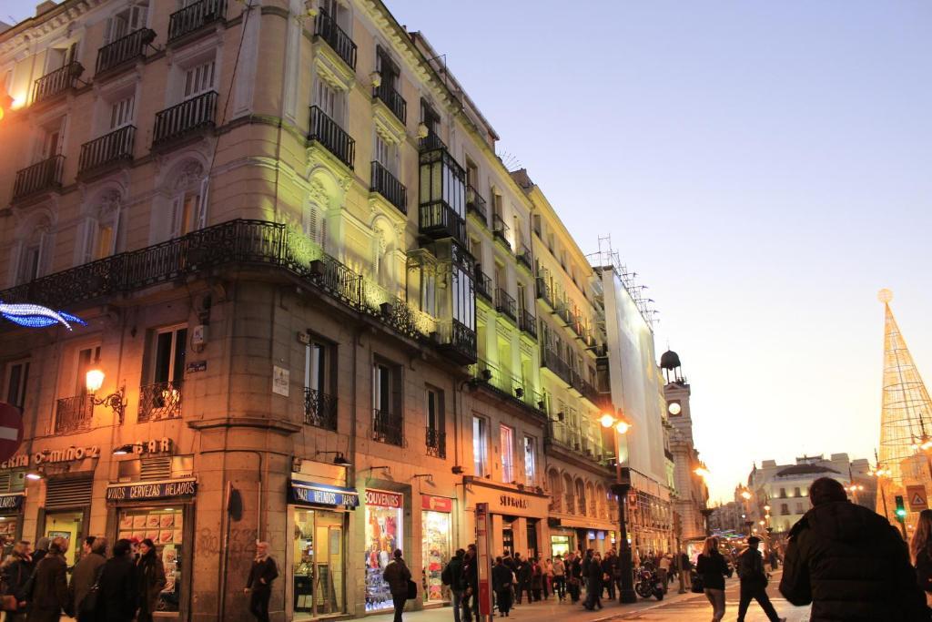 Hostal Ana Belen Madrid Eksteriør billede